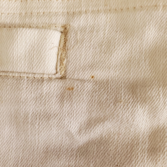 White Stretch Denim Shorts *Flaw* - Picture 9 of 10